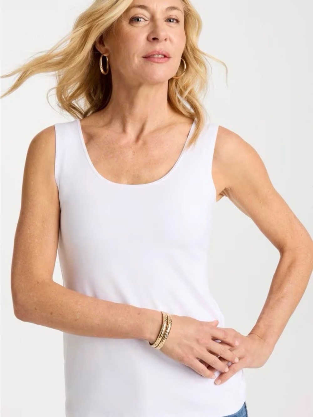 Chico's White Scoop Neck Sleeveless Tank